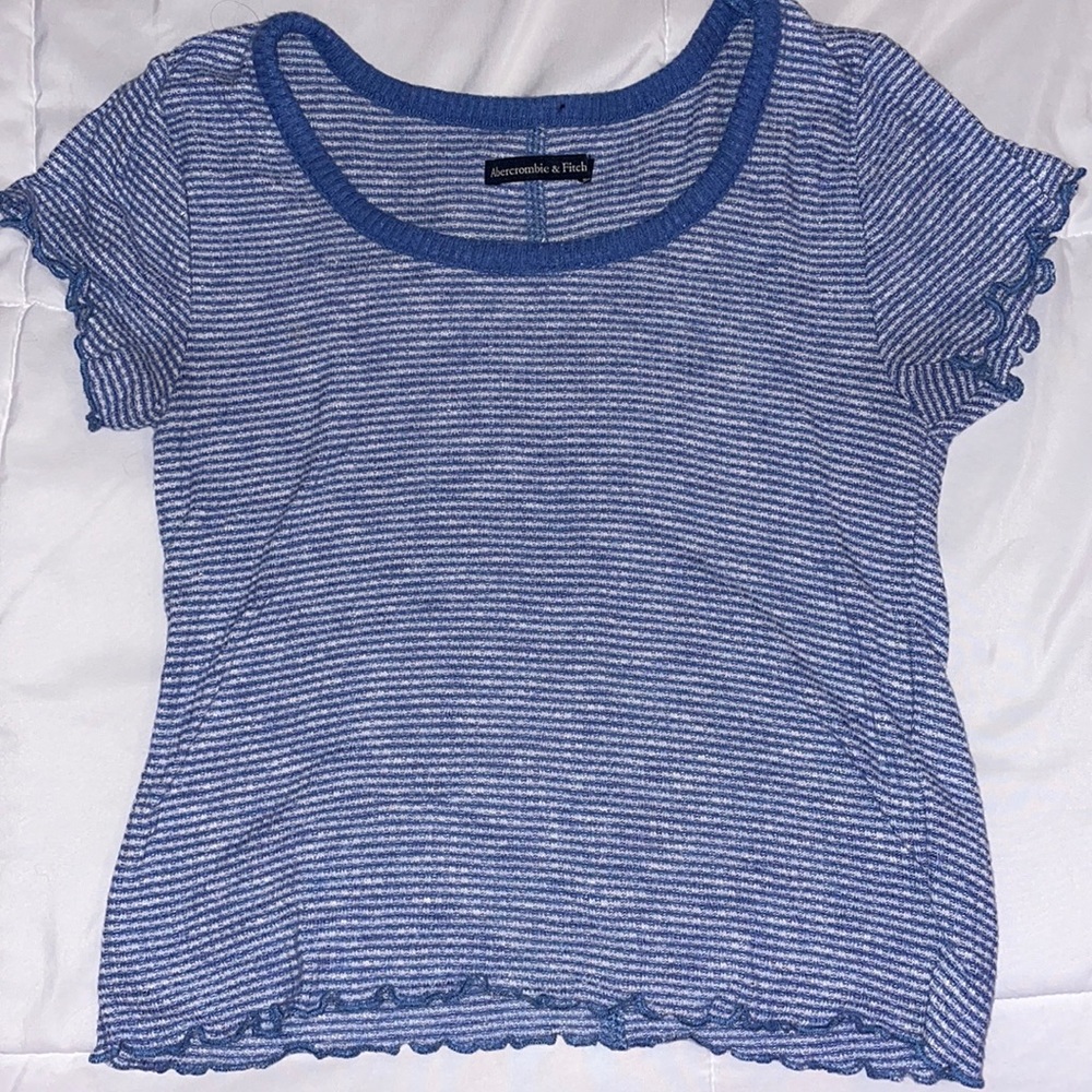 blue striped t shirt